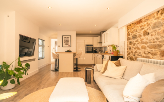 The Penthouse, 12 Pedvin St